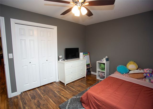 514 W Long Lane Drive, Knoxville, IA 50138