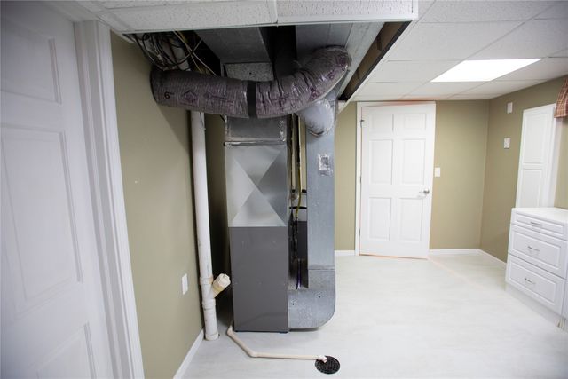 514 W Long Lane Drive, Knoxville, IA 50138