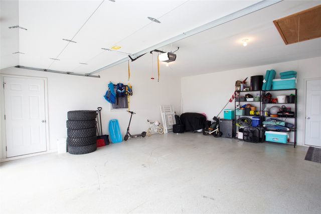 514 W Long Lane Drive, Knoxville, IA 50138