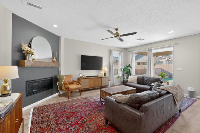 6109 Nauman Drive SE, Albuquerque, NM 87106