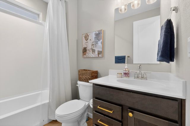 6109 Nauman Drive SE, Albuquerque, NM 87106