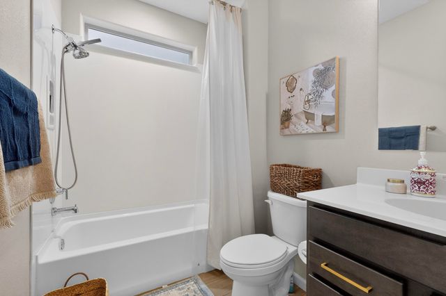 6109 Nauman Drive SE, Albuquerque, NM 87106