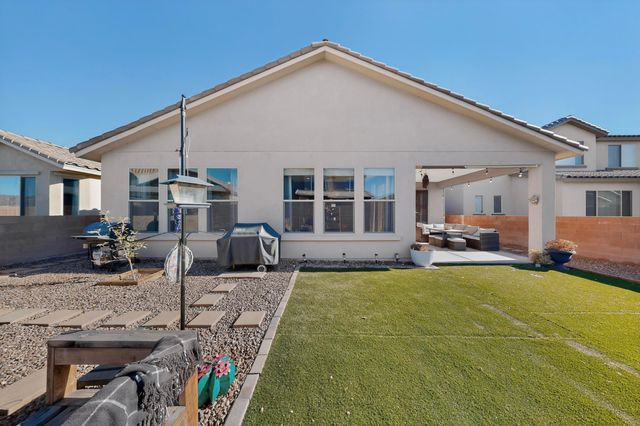 6109 Nauman Drive SE, Albuquerque, NM 87106