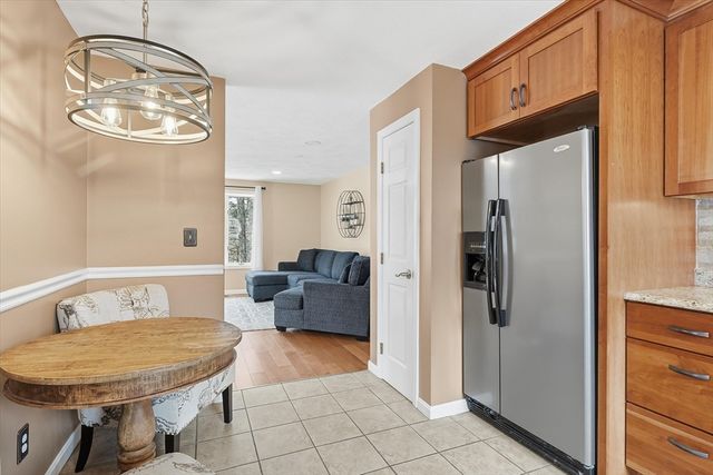 18 Carriage Ct 18, Merrimac, MA 01860