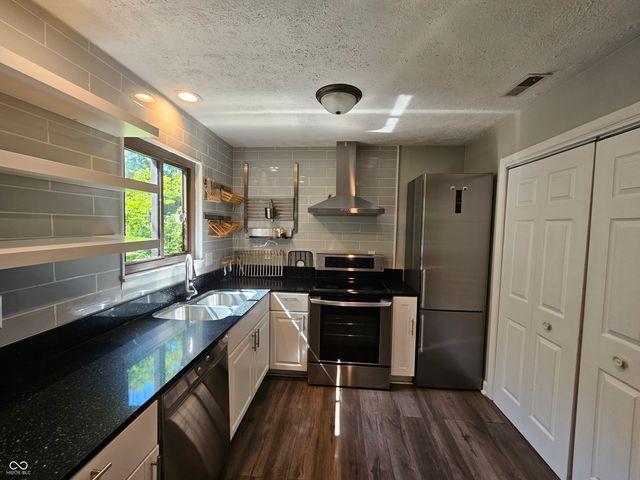 7919 Benjamin Drive, Lawrence, IN 46226