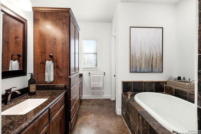 423 Copper Trace, New Braunfels, TX 78132