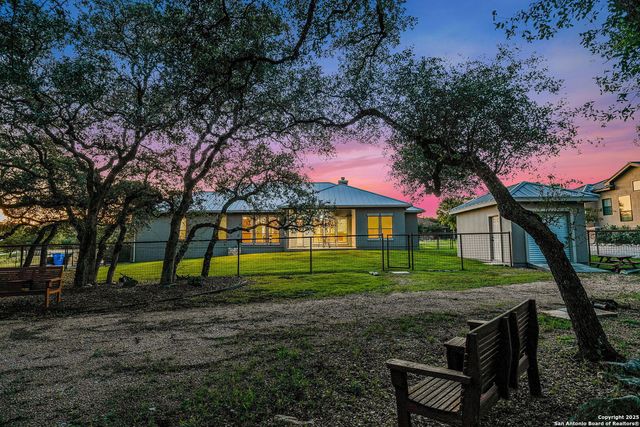 423 Copper Trace, New Braunfels, TX 78132