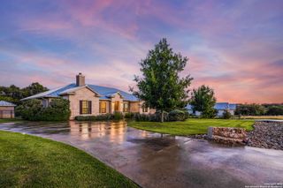 423 Copper Trace, New Braunfels, TX 78132