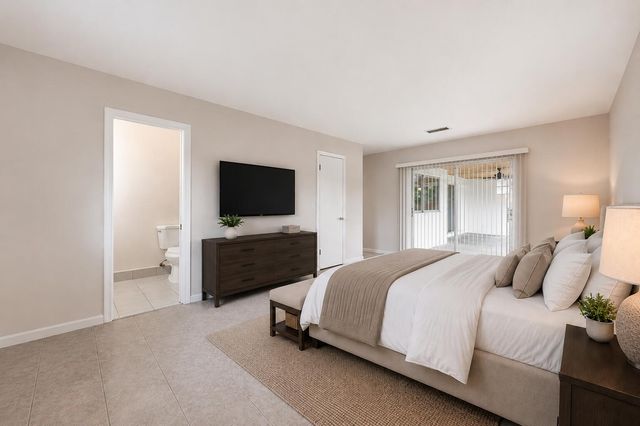 31 W Coconut Drive, Lake Worth, FL 33467