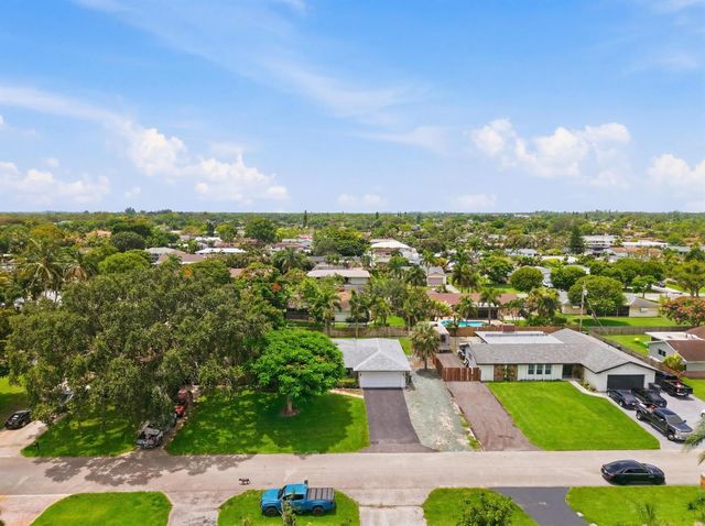 31 W Coconut Drive, Lake Worth, FL 33467