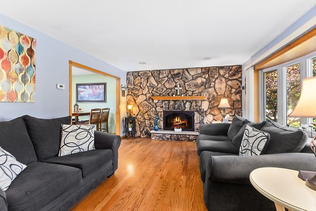 8301 Narragansett Avenue, Burbank, IL 60459