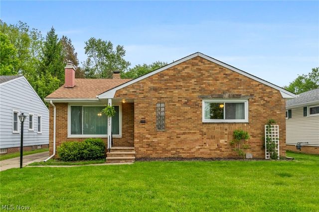 7249 Greenleaf Avenue, Parma, OH 44130