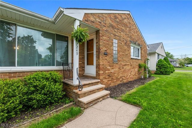 7249 Greenleaf Avenue, Parma, OH 44130