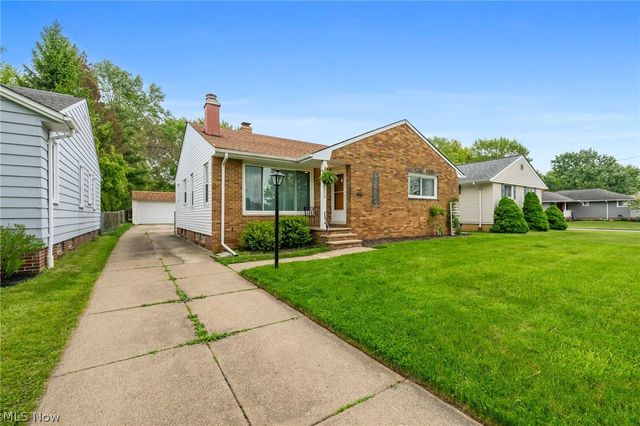 7249 Greenleaf Avenue, Parma, OH 44130