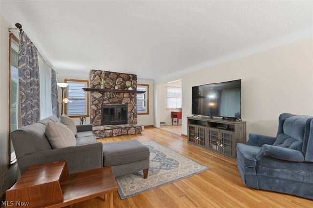 7249 Greenleaf Avenue, Parma, OH 44130
