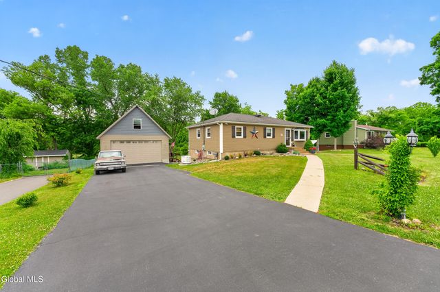 1305 Maple Hill Road, Schodack, NY 12033