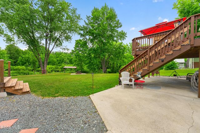 1305 Maple Hill Road, Schodack, NY 12033