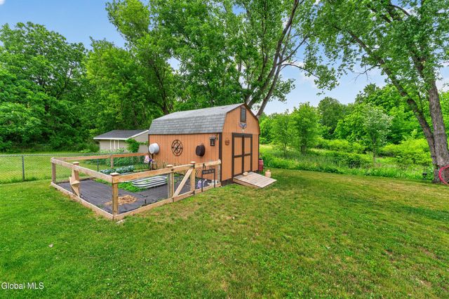 1305 Maple Hill Road, Schodack, NY 12033