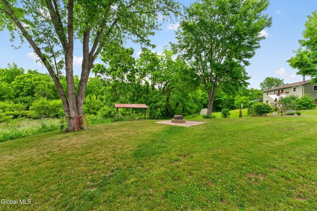 1305 Maple Hill Road, Schodack, NY 12033