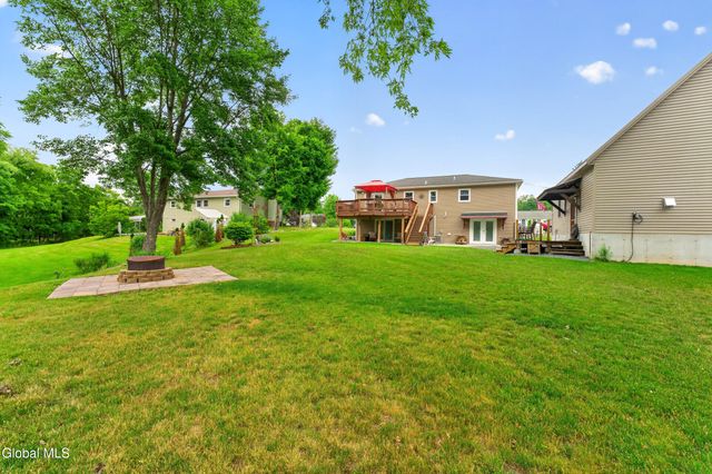 1305 Maple Hill Road, Schodack, NY 12033