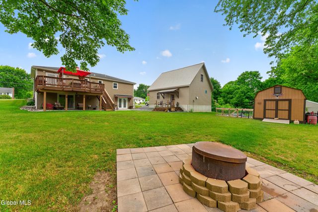 1305 Maple Hill Road, Schodack, NY 12033