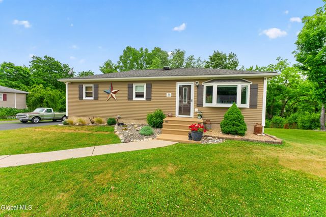 1305 Maple Hill Road, Schodack, NY 12033