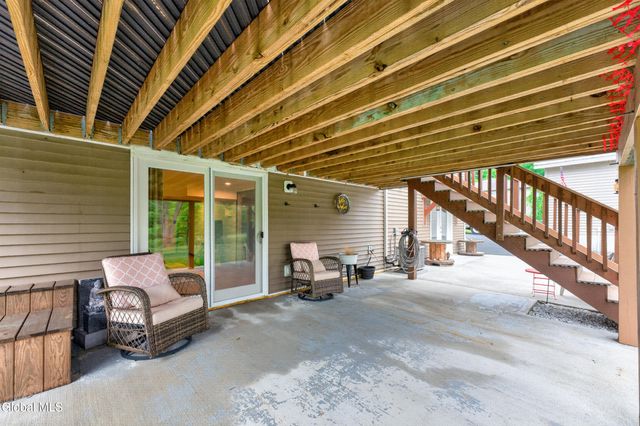 1305 Maple Hill Road, Schodack, NY 12033