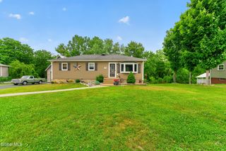 1305 Maple Hill Road, Schodack, NY 12033