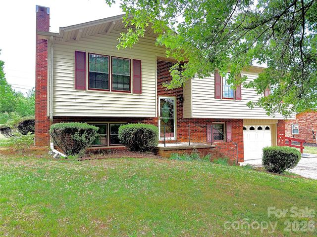 2848 Wendell Street, Lenoir, NC 28645
