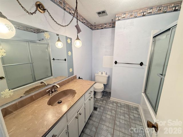 2848 Wendell Street, Lenoir, NC 28645