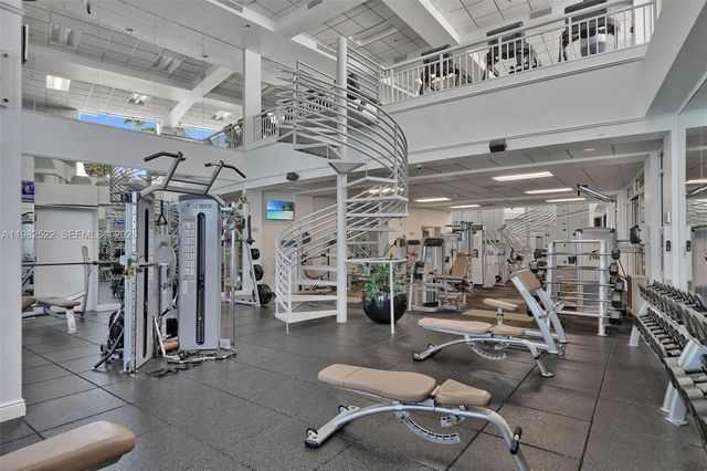 808 Brickell Key Dr 3702, Miami, FL 33131