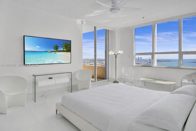 808 Brickell Key Dr 3702, Miami, FL 33131