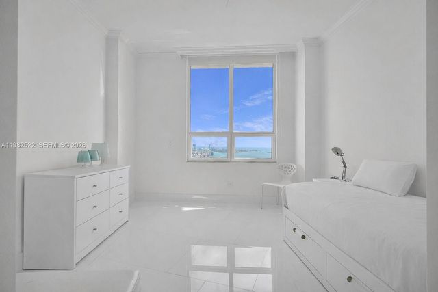 808 Brickell Key Dr 3702, Miami, FL 33131
