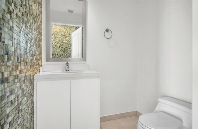 808 Brickell Key Dr 3702, Miami, FL 33131