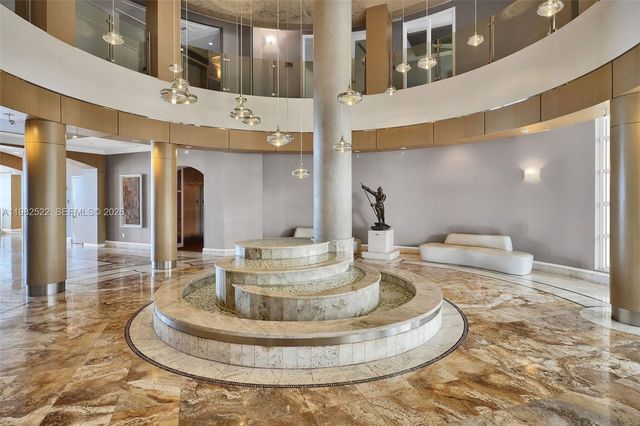 808 Brickell Key Dr 3702, Miami, FL 33131