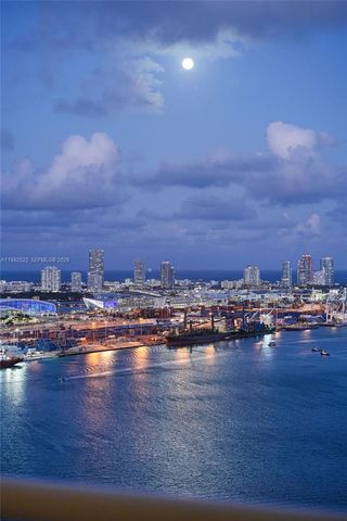 808 Brickell Key Dr 3702, Miami, FL 33131