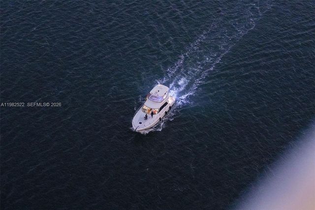 808 Brickell Key Dr 3702, Miami, FL 33131