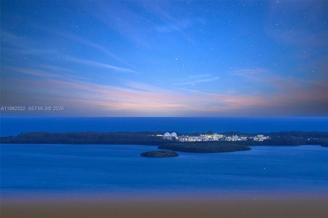 808 Brickell Key Dr 3702, Miami, FL 33131