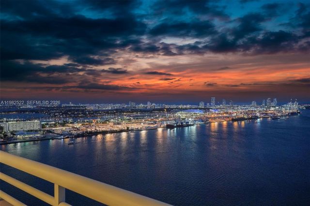 808 Brickell Key Dr 3702, Miami, FL 33131