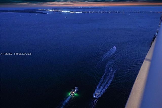 808 Brickell Key Dr 3702, Miami, FL 33131