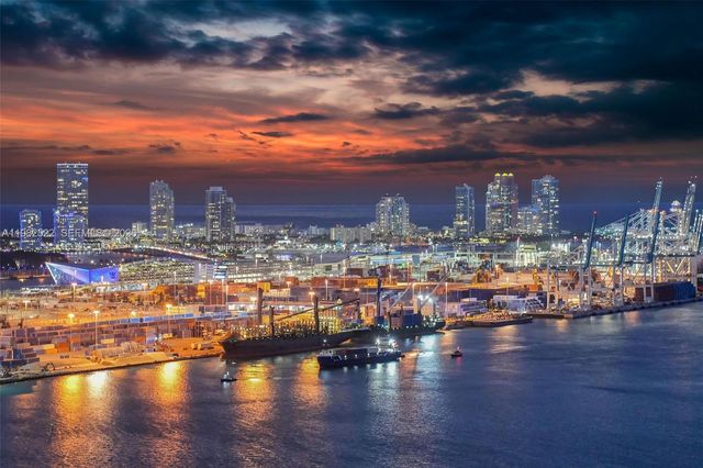 808 Brickell Key Dr 3702, Miami, FL 33131