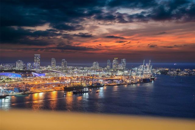 808 Brickell Key Dr 3702, Miami, FL 33131