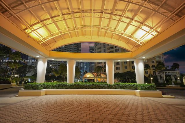 808 Brickell Key Dr 3702, Miami, FL 33131