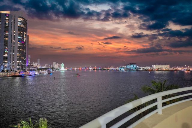 808 Brickell Key Dr 3702, Miami, FL 33131