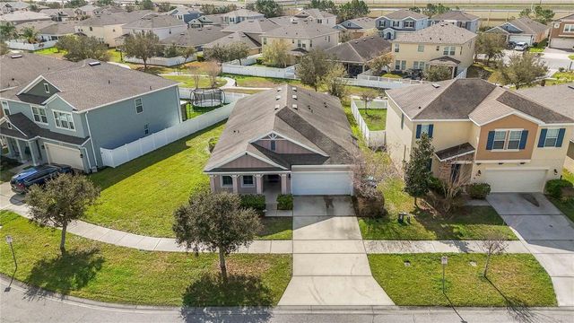 1972 BEACON LANDING CIRCLE, Orlando, FL 32824