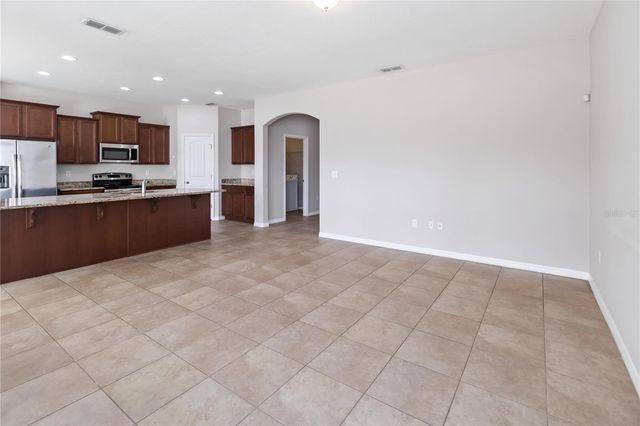 1972 BEACON LANDING CIRCLE, Orlando, FL 32824