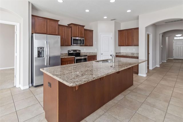 1972 BEACON LANDING CIRCLE, Orlando, FL 32824