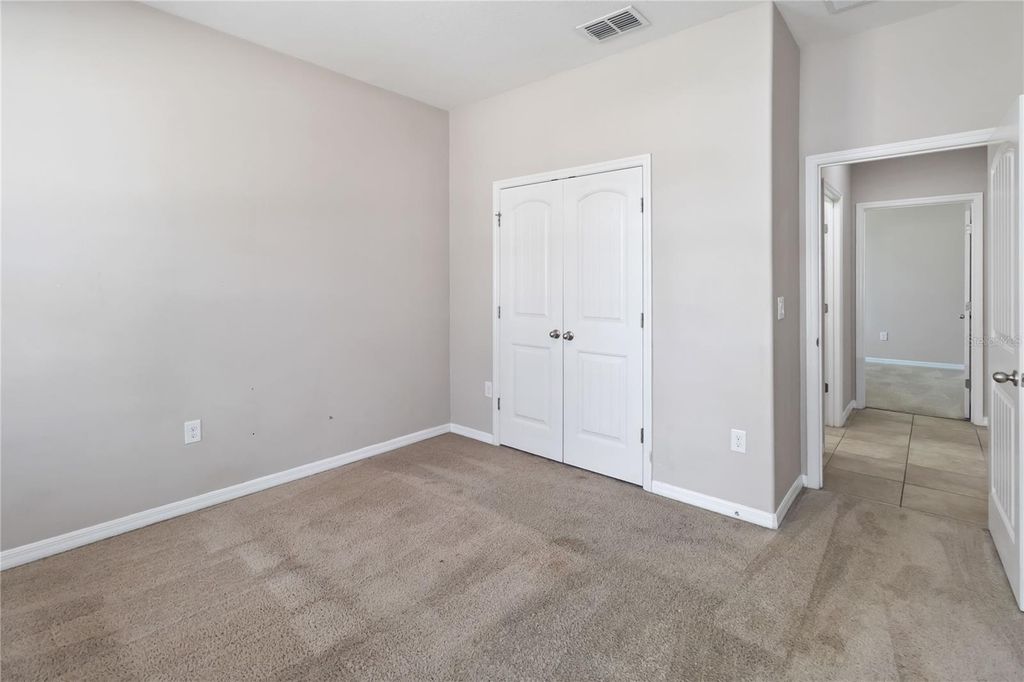 Image 25 of property listing at 1972 BEACON LANDING CIRCLE, Orlando, FL 32824