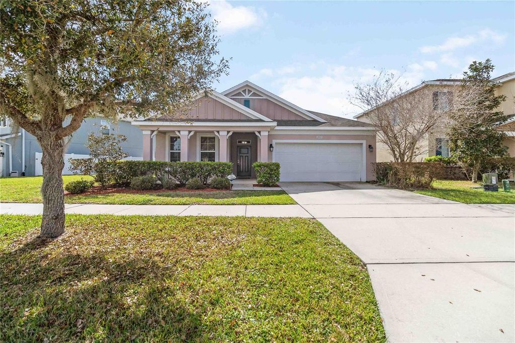 Image 45 of property listing at 1972 BEACON LANDING CIRCLE, Orlando, FL 32824