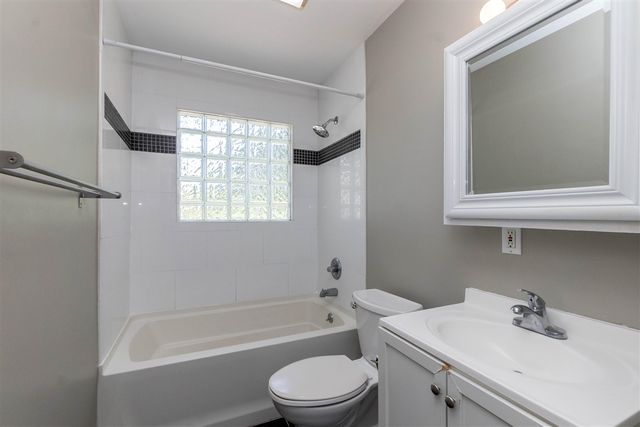 3593 Oakwood Street, Ann Arbor, MI 48104